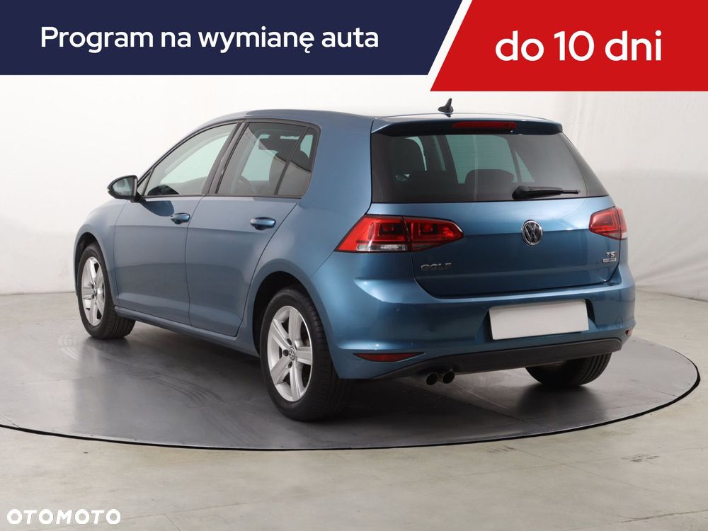 Volkswagen Golf - 6
