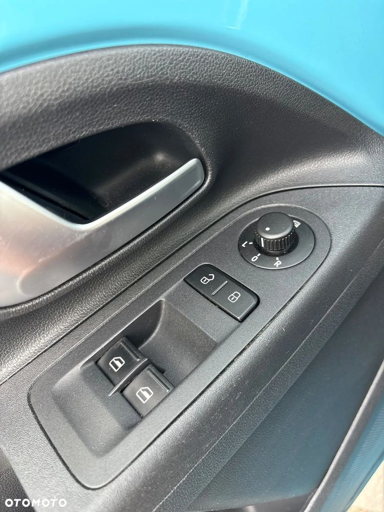 Volkswagen up! - 12