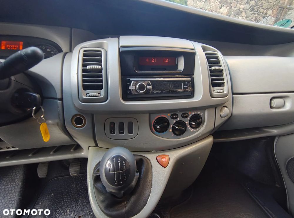 Renault Trafic - 10