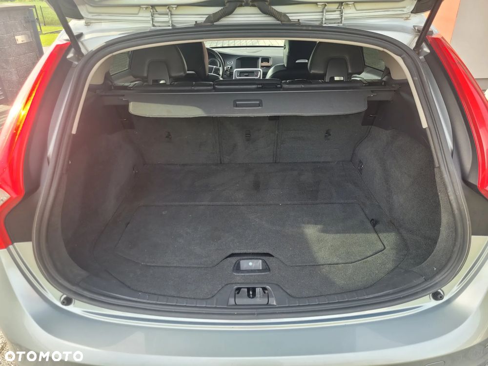 Volvo V60 D3 Momentum - 26