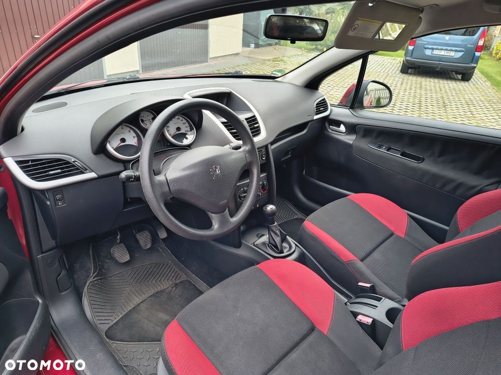 Peugeot 207 - 7