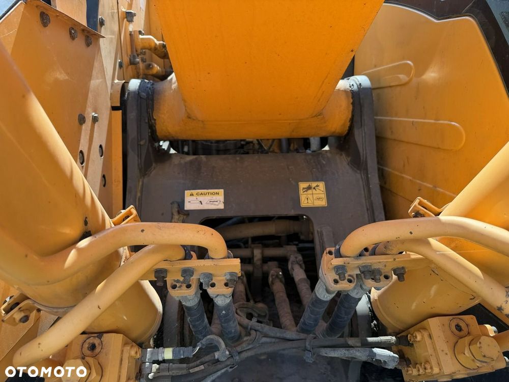 Hyundai 235LCR-9A - 4