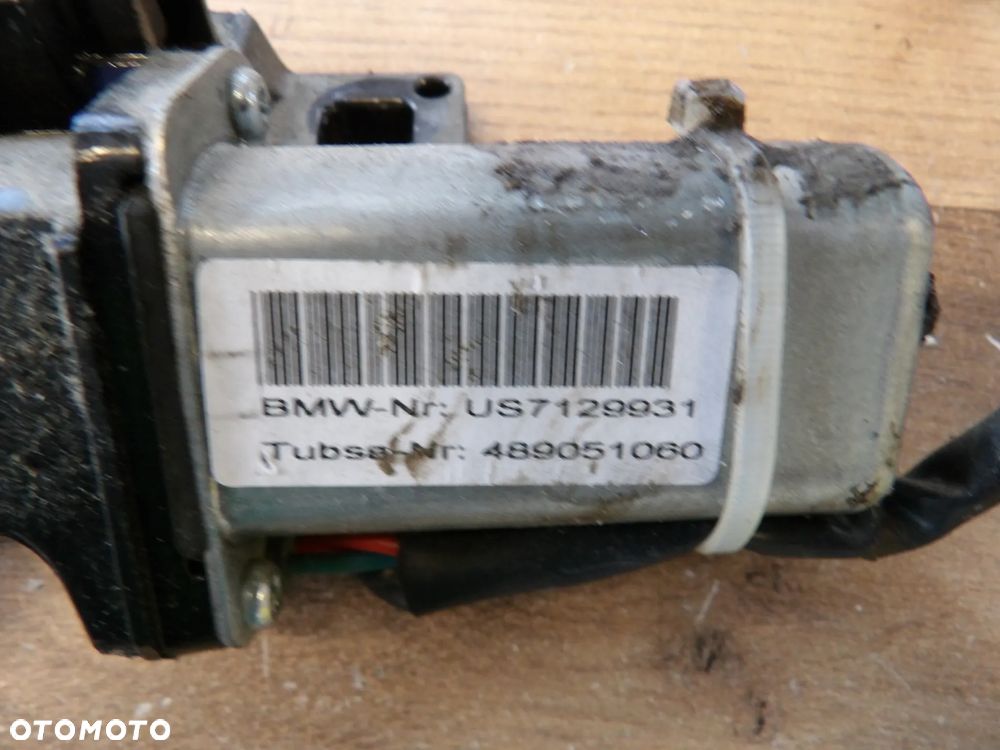 BMW - E60,E61 - DOCIĄG KLAPY BAGAŻNIKA - 7129931 - 2