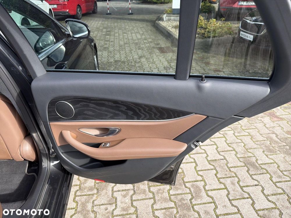 Mercedes-Benz Klasa E - 15