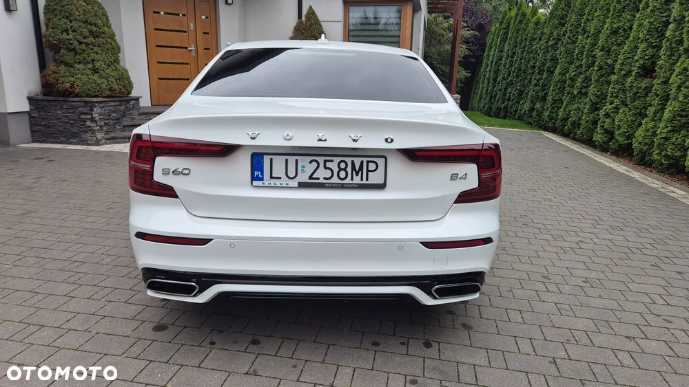 Volvo S60 B4 B R-Design - 9
