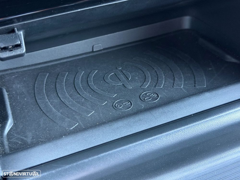 Peugeot 2008 PureTech 130 EAT8 GT - 28