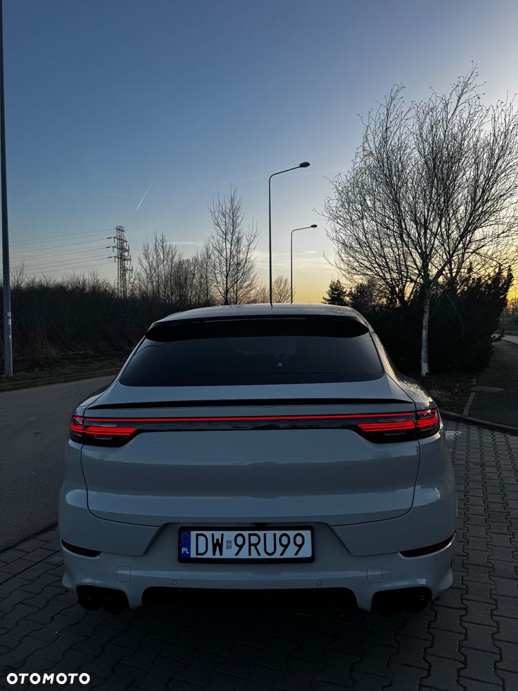 Porsche Cayenne - 21
