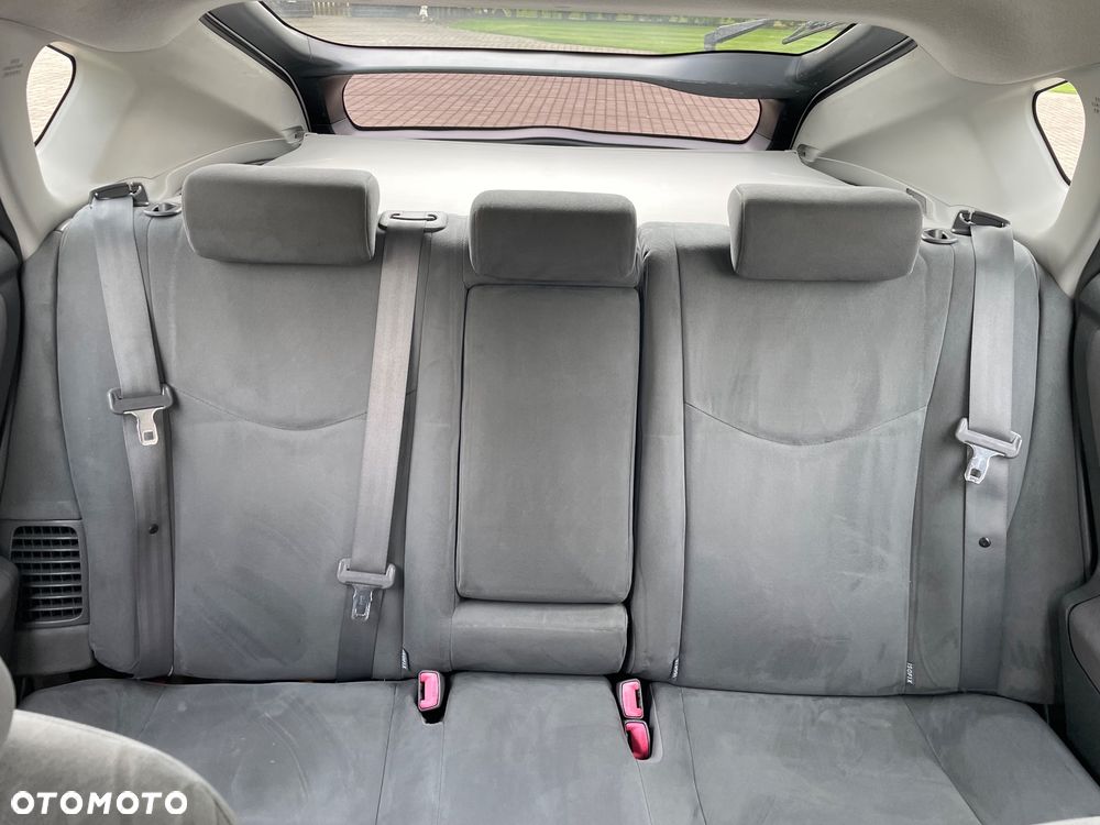 Toyota Prius - 34