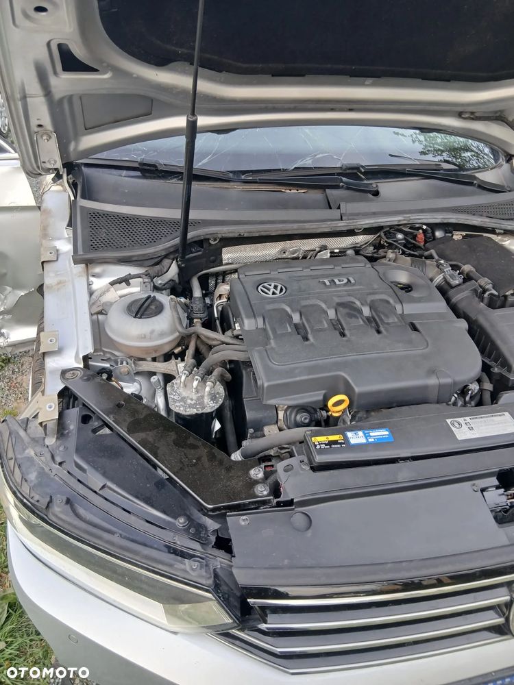 Volkswagen Passat 1.6 TDI (BlueMotion Technology) Comfortline - 13