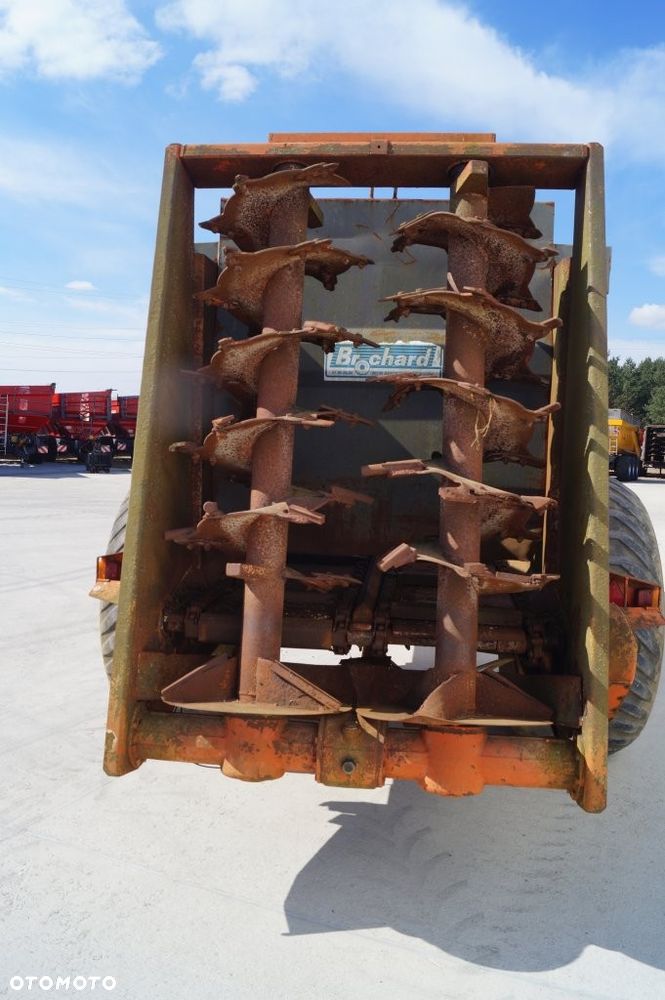 Brochard Rozrzutnik Obornika Dragon 1300 12 Ton - 8