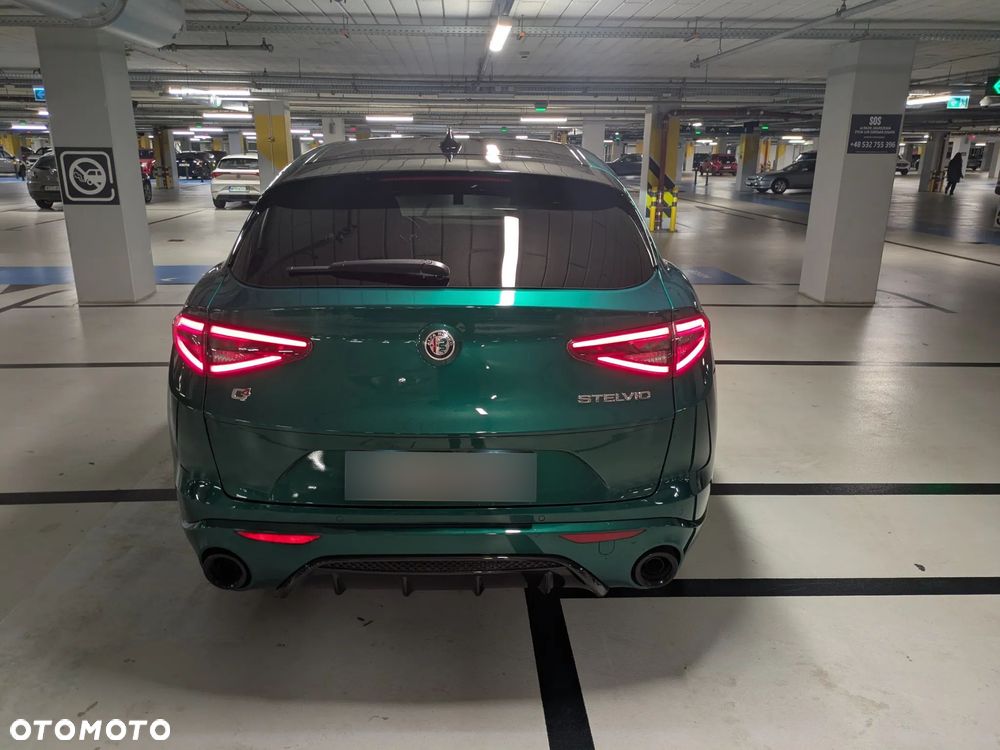 Alfa Romeo Stelvio 2.0 Turbo Tributo Italiano Q4 - 5