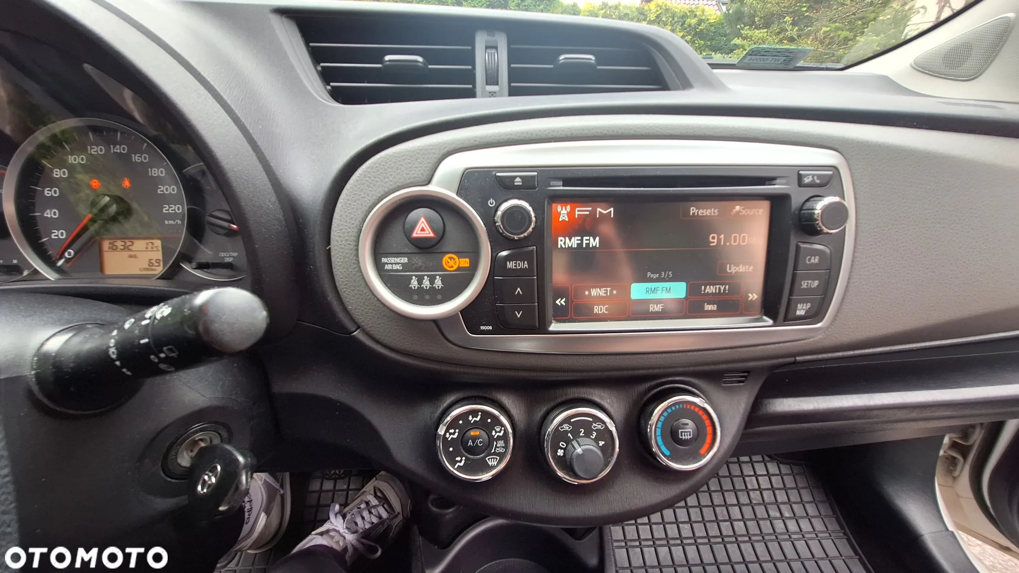 Toyota Yaris 1.33 Premium - 13