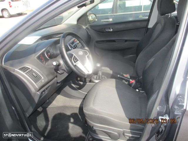 Hyundai i20 1.1 CRDi Blue Access+Bluetooth - 6