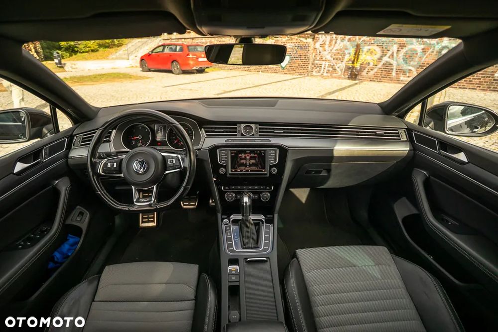 Volkswagen Passat Variant 2.0 TDI SCR DSG Highline - 37