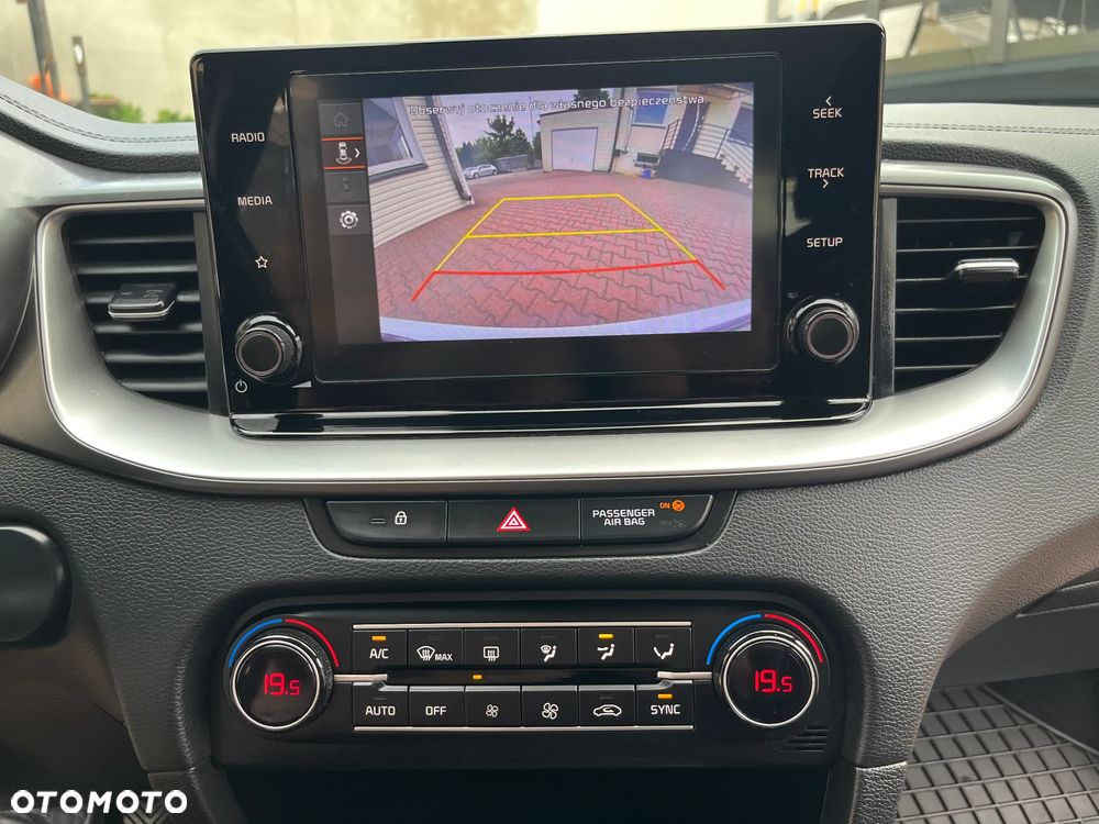 Kia Ceed 1.5 T-GDI M - 13