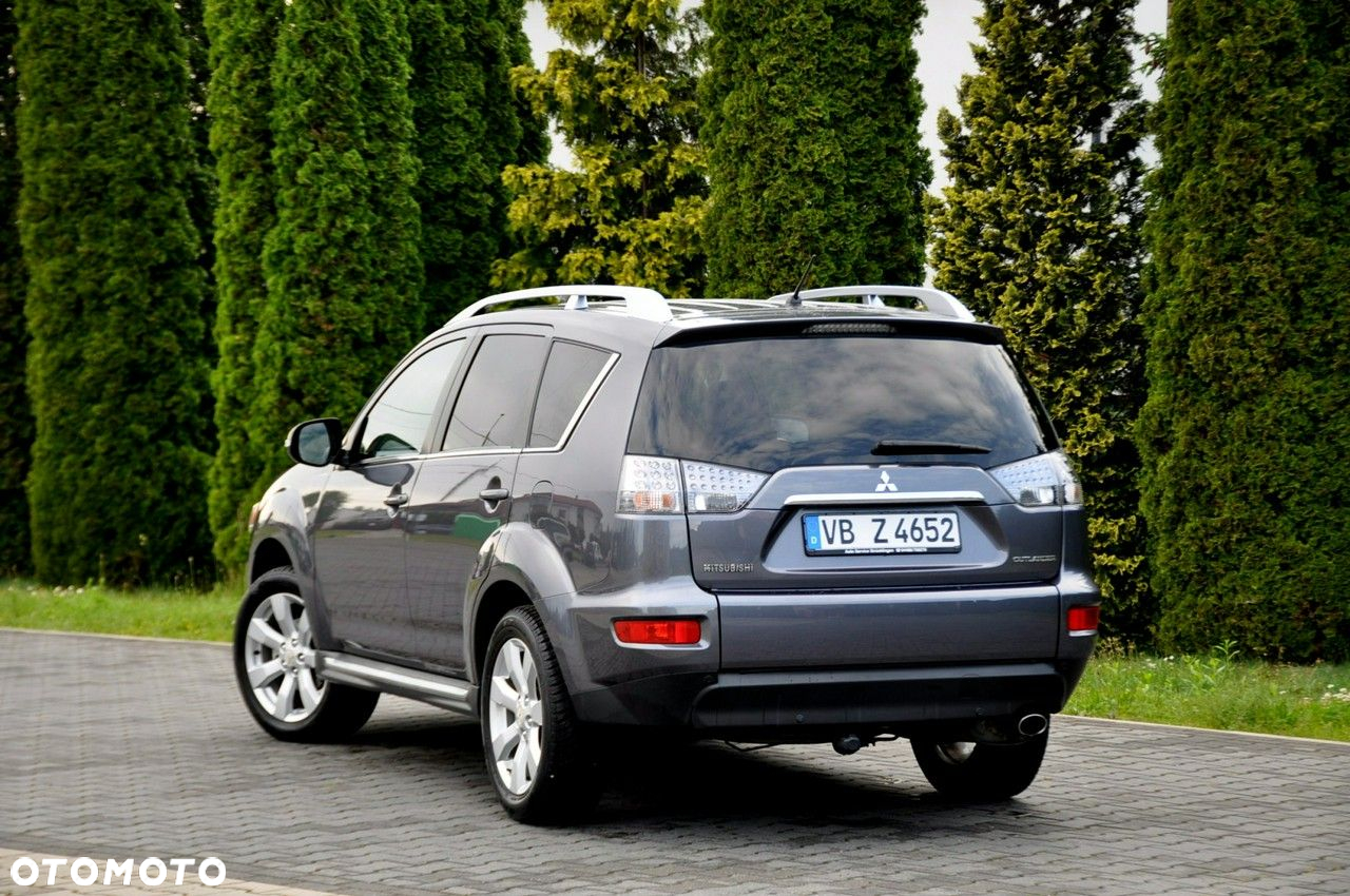 Mitsubishi Outlander - 14