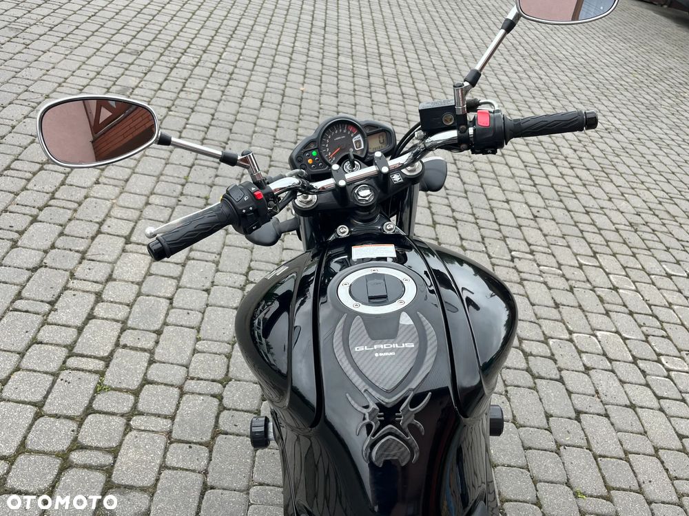 Suzuki Gladius - 9