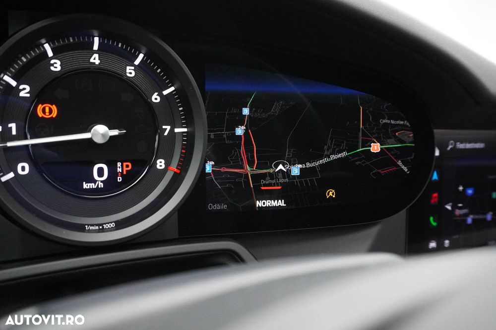 Porsche 911 Carrera 4 PDK - 31