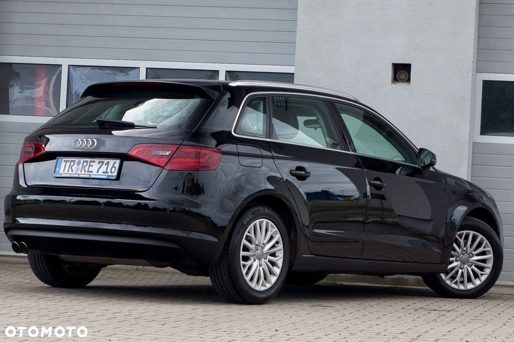 Audi A3 Sportback 1.4 TFSI Ambiente - 8