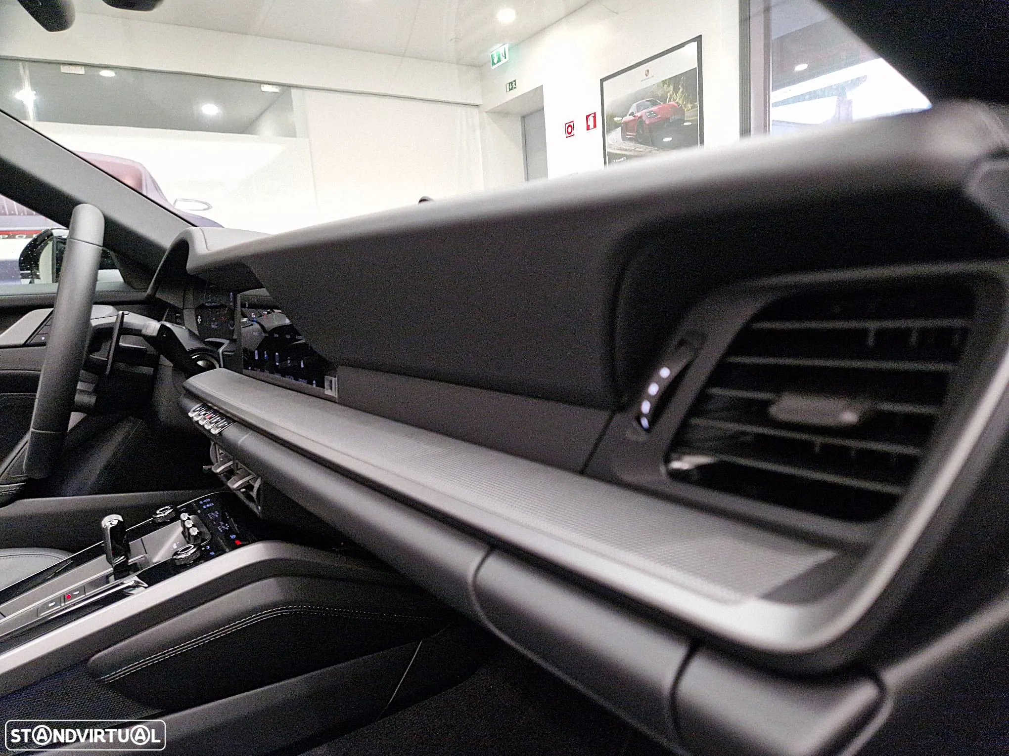 Porsche 911 (992) Carrera - 26