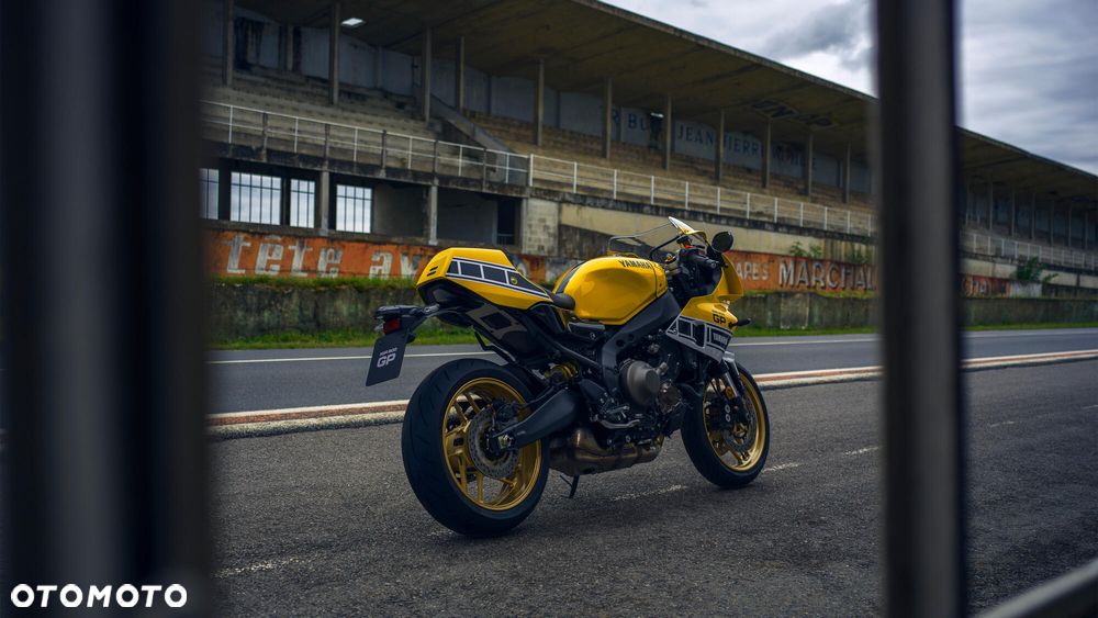 Yamaha XSR - 7