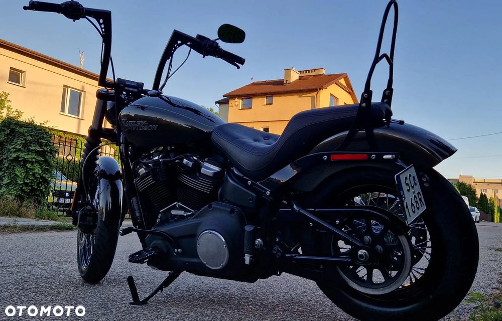 Harley-Davidson Dyna Street Bob - 34