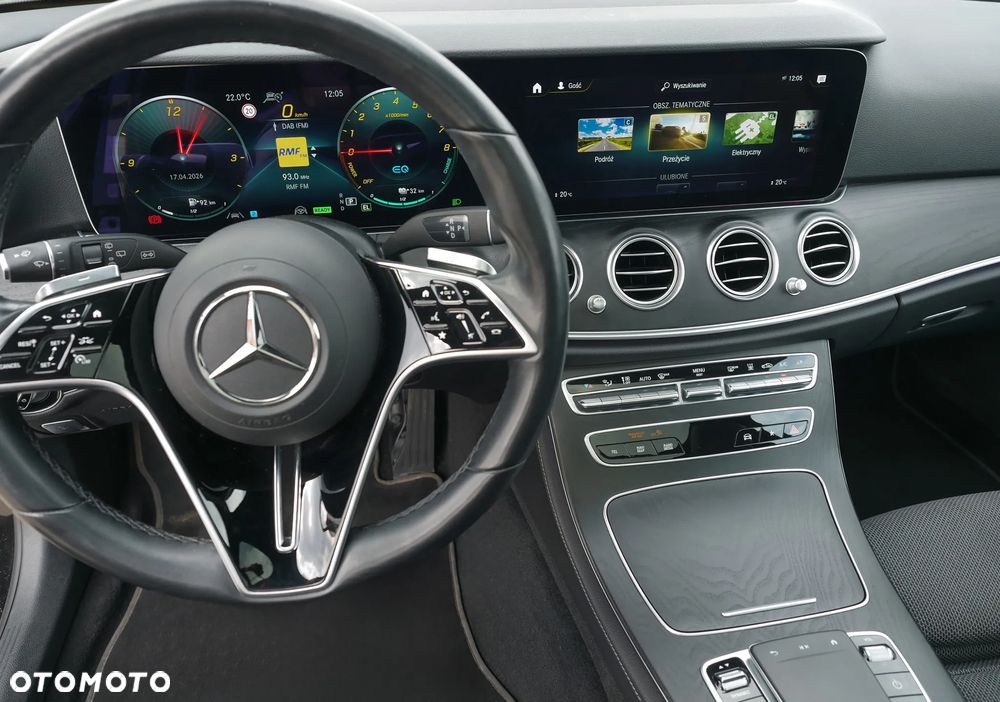 Mercedes-Benz Klasa E 300 9G-TRONIC Night Edition - 19