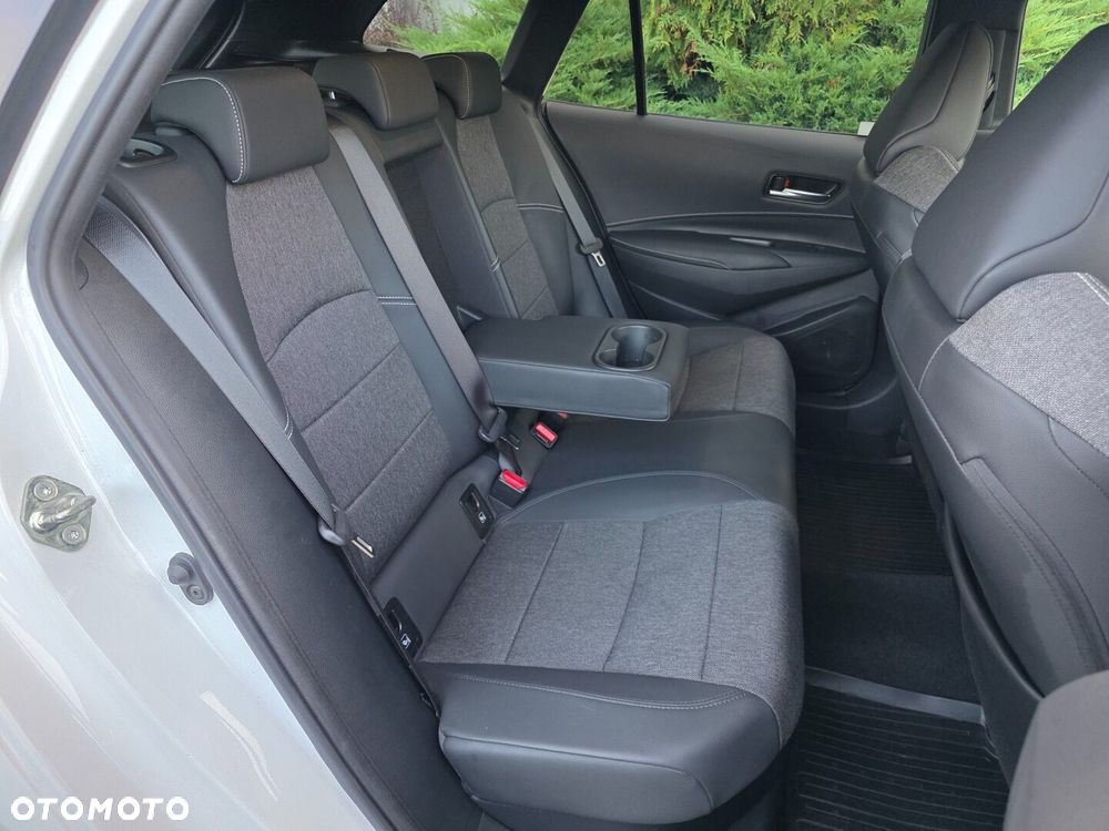 Toyota Corolla 1.8 Hybrid Style - 22