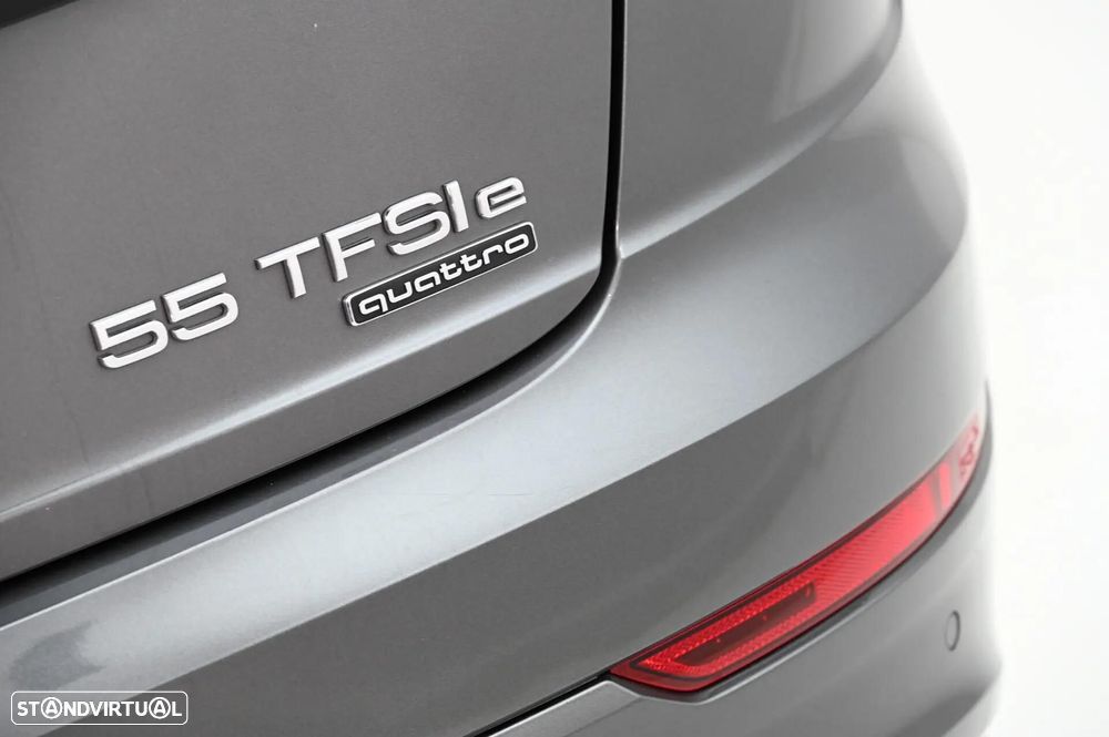 Audi Q8 55 TFSIe quattro Tiptronic - 13