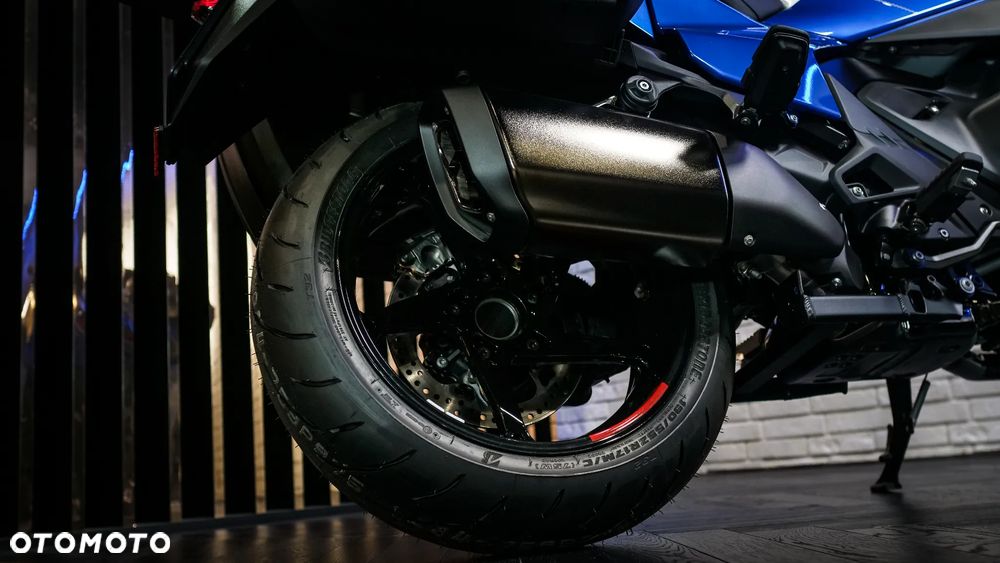 BMW R - 7