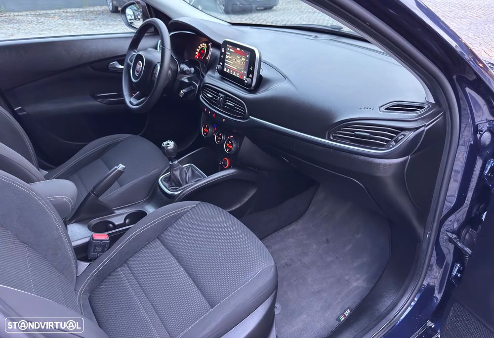 Fiat Tipo Station Wagon 1.6 M-Jet Lounge - 30