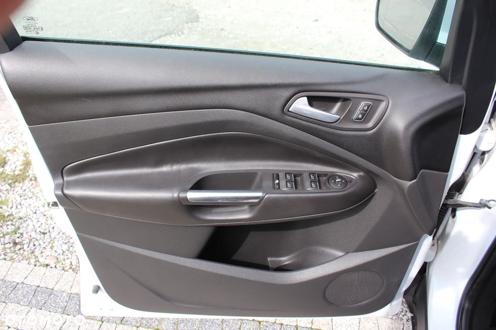 Ford Kuga 2.0 TDCi 2x4 Champions Edition - 16
