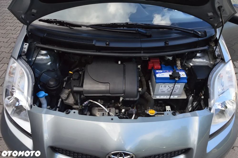 Toyota Yaris - 36