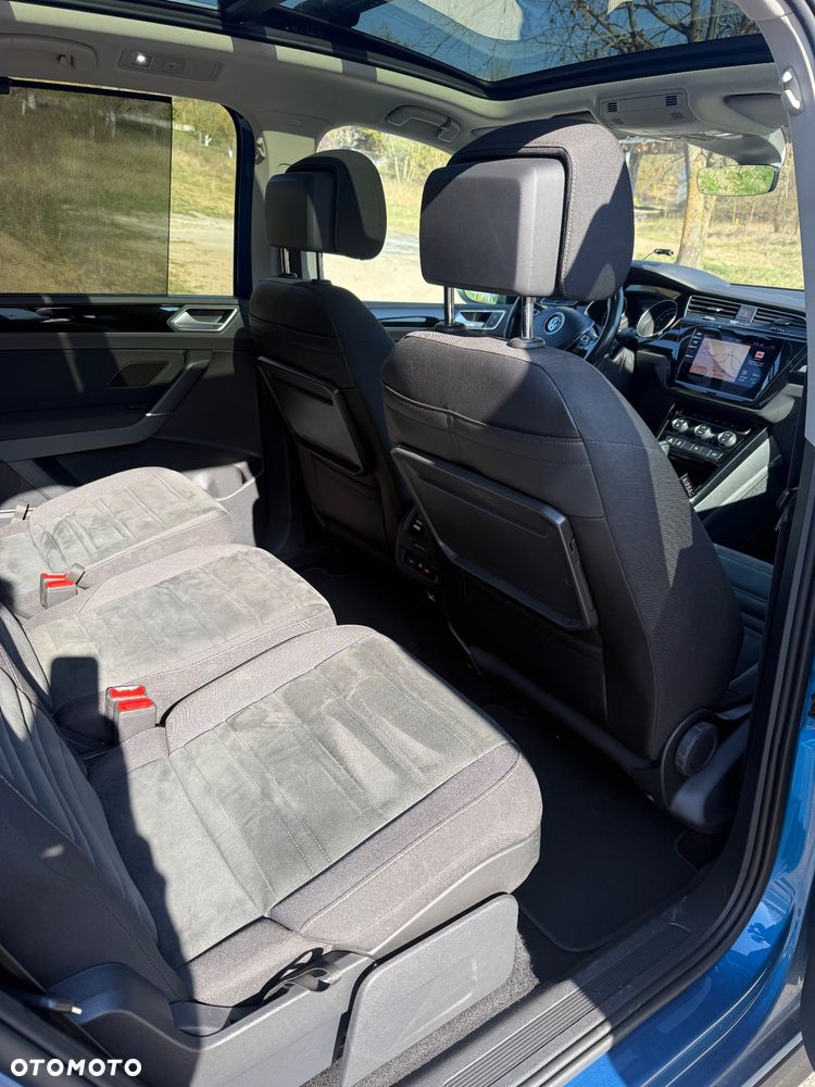 Volkswagen Touran - 15