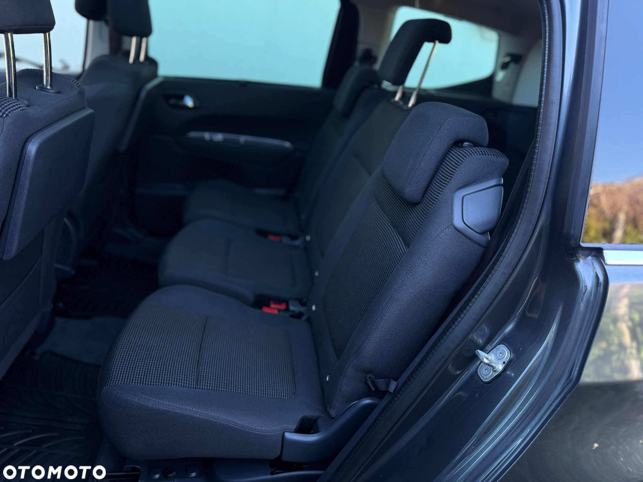Peugeot 5008 1.6 e-HDi Active S&S 7os - 10