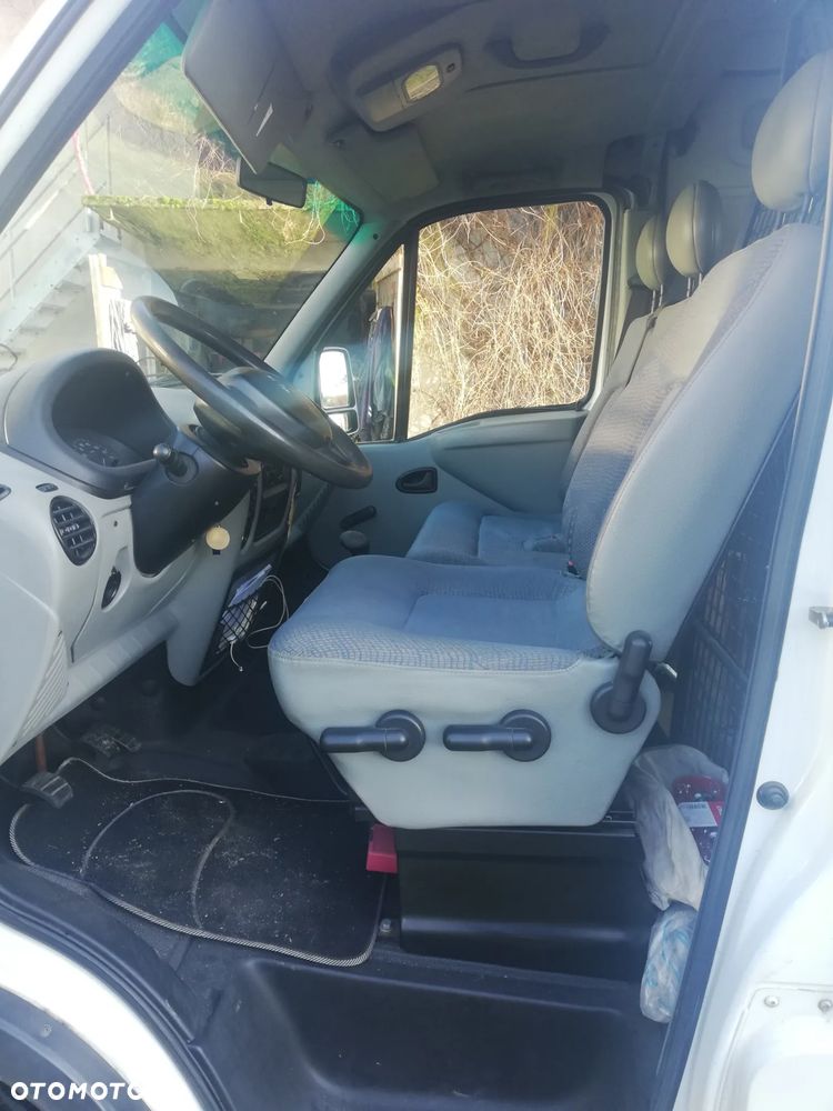Nissan INTERSTAR - 4