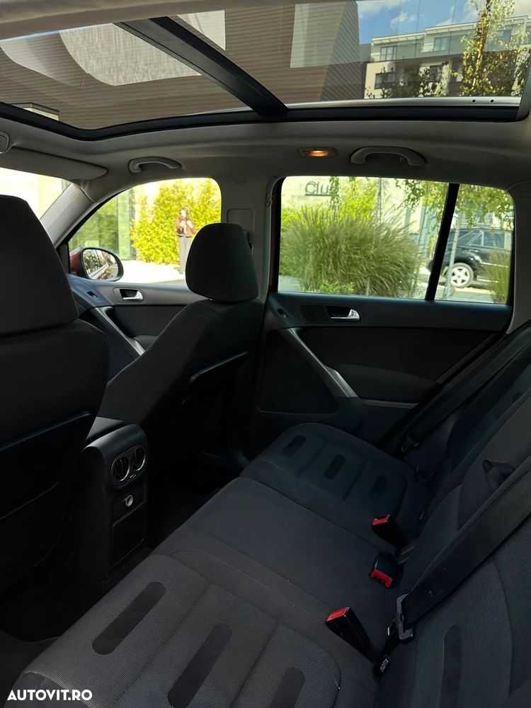 Volkswagen Tiguan - 12