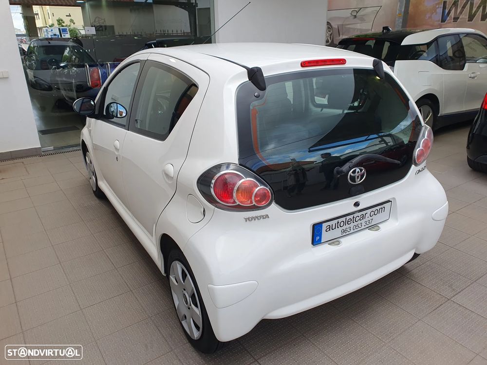 Toyota Aygo 1.0 + AC - 6