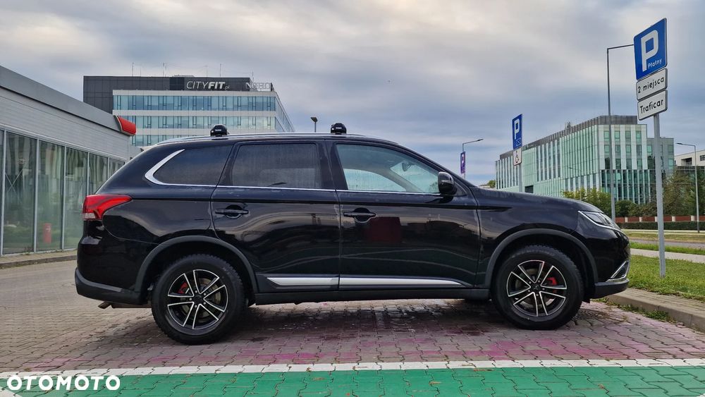 Mitsubishi Outlander 2.0 2WD - 4