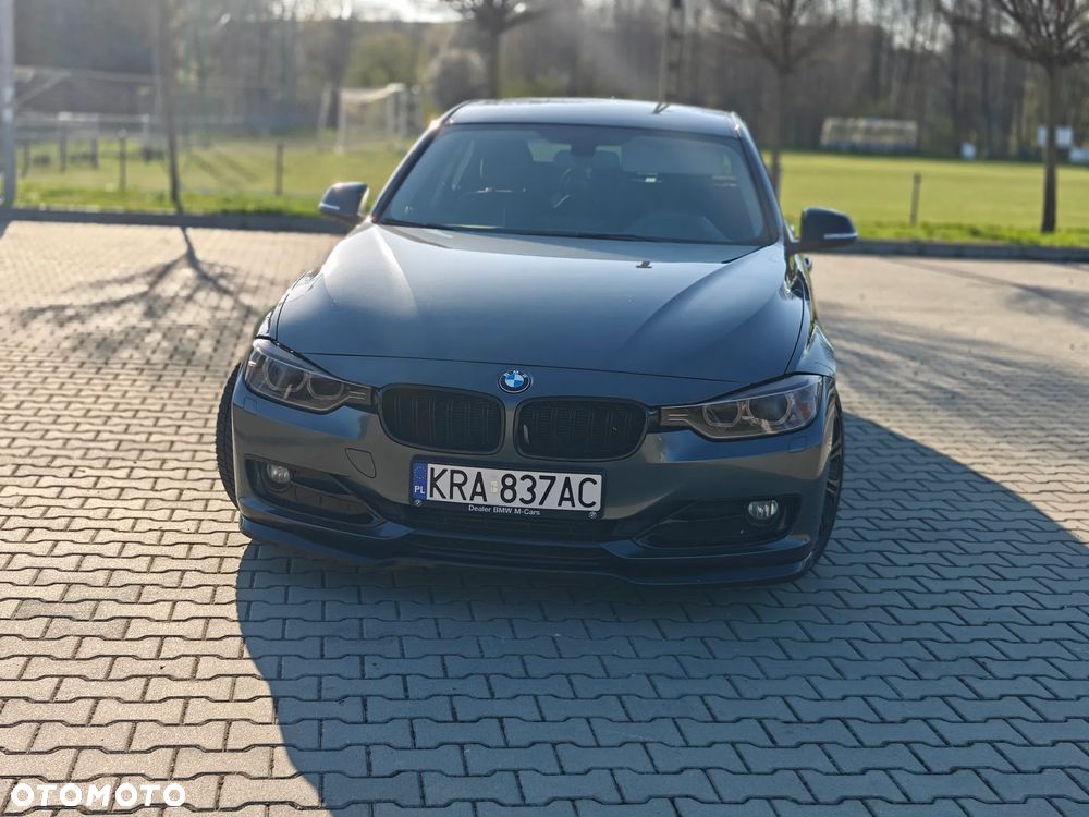 BMW Seria 3 320d Sport Line - 3