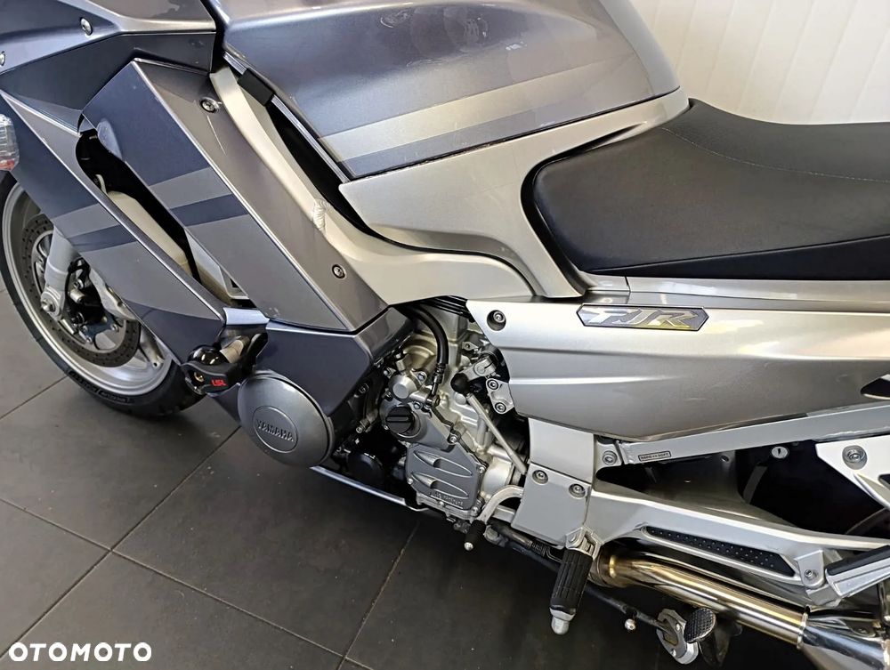Yamaha FJR - 9