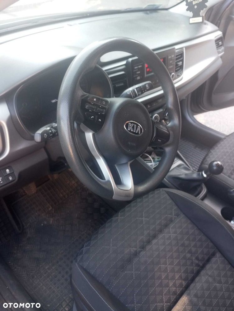 Kia Rio - 2