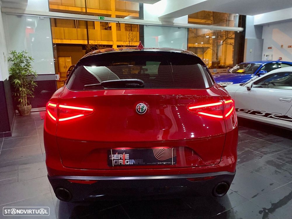 Alfa Romeo Stelvio 2.2 16V AT8 Executive - 9