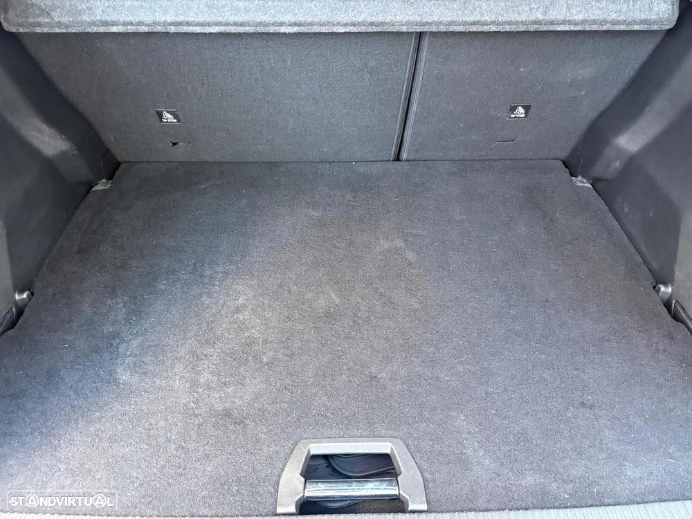 Peugeot 2008 1.2 PureTech Allure - 28
