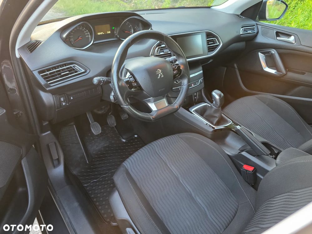 Peugeot 308 82 VTi Access - 8