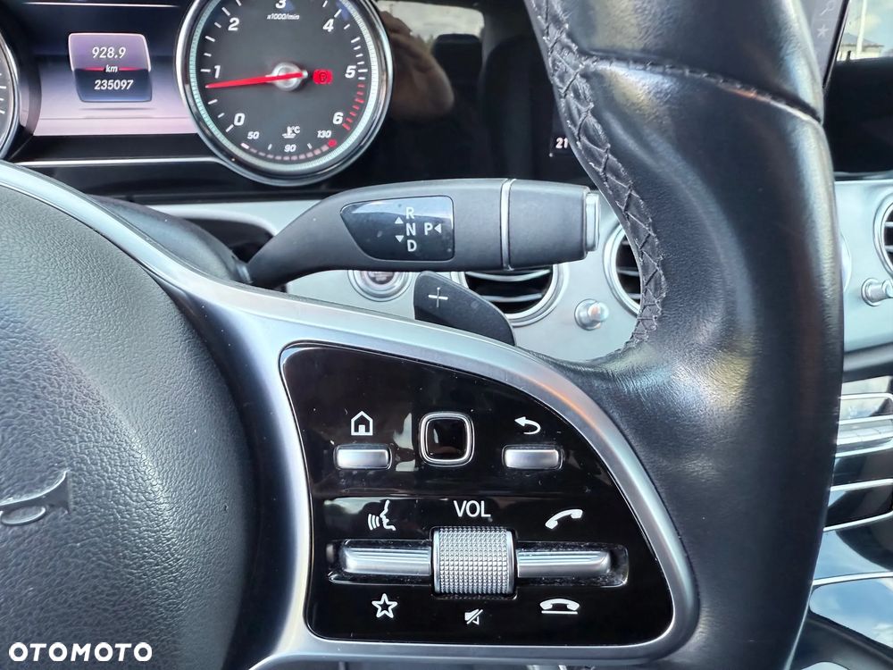 Mercedes-Benz Klasa E 200 d 9G-TRONIC AMG Line - 14