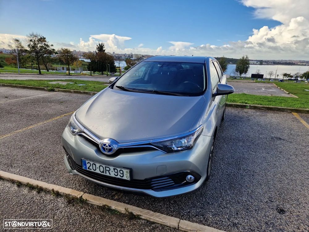Toyota Auris 1.8 HSD Comfort +P.Sport+Navi - 1