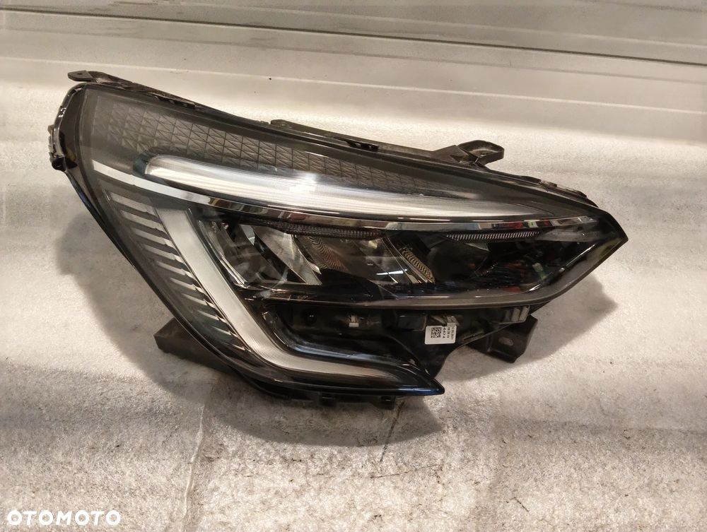 Renault Clio V FULL LED PRZÓD STRONA PRAWA DŁUGI LED CIEMNY ŚRODEK - 2