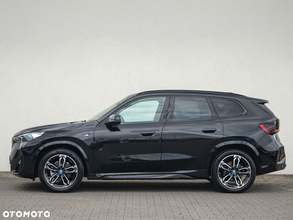 BMW iX1 - 8