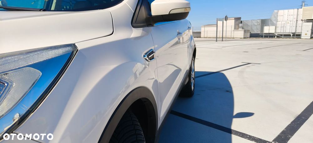 Ford Escape 2.0 EcoBoost AWD Titanium - 5